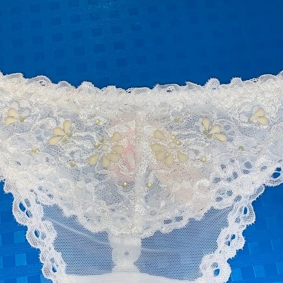 VS Thong Panty Small Bling Crystals Small Rare - Picture 8 of 8